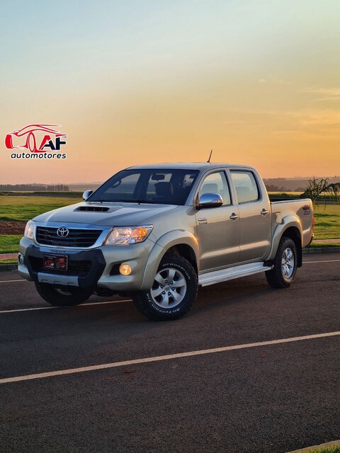 Toyota Hilux Mec 4×4 2013